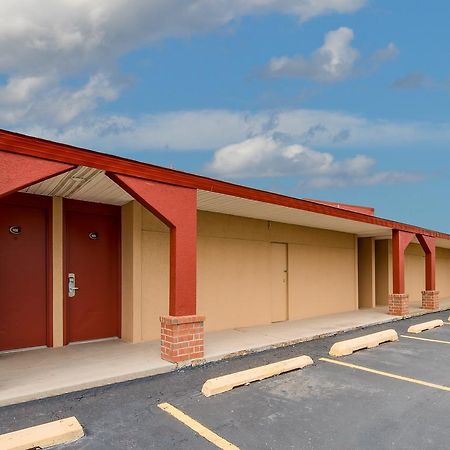Travelers Inn Midwest City Exterior photo