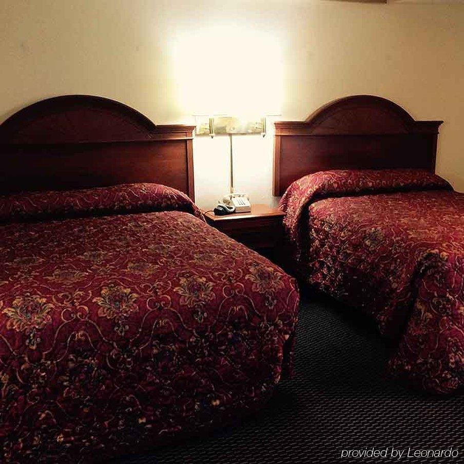Travelers Inn Midwest City Exterior photo