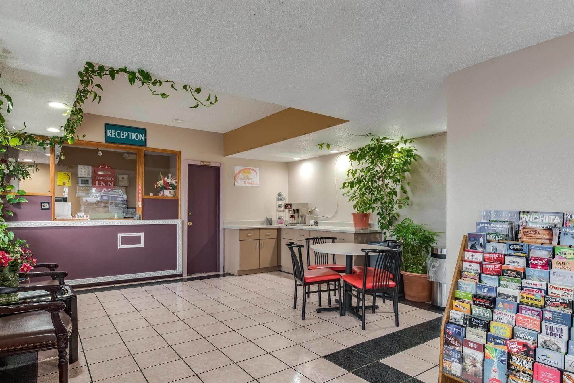 Travelers Inn Midwest City Exterior photo